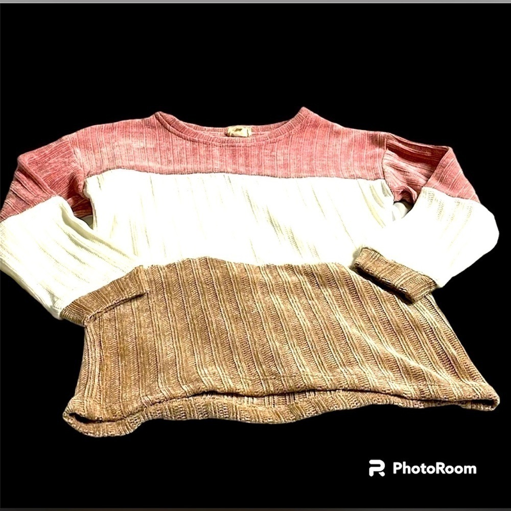 Hayden girls size XL tri-color sweater